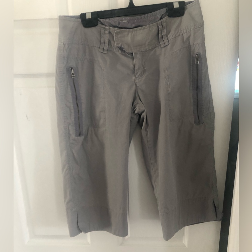 The North Face A5 Series cropped hiking capri pants in a solid soft gray 6
